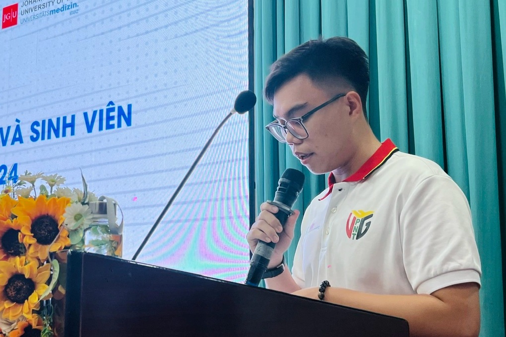 Programa internacional de estudos médicos é encerrado, alunos enviam carta para a Alemanha - 2 Chương trình học y quốc tế bị chấm dứt, sinh viên gửi tâm thư sang Đức - 2