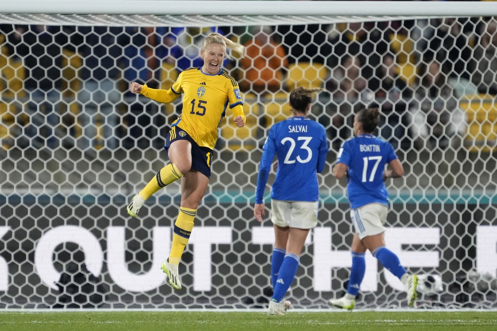 Đội tuyển nữ Italy nhận thất bại 0-5 trước Thụy Điển ở World Cup - 2 Đội tuyển nữ Italy nhận thất bại 0-5 trước Thụy Điển ở World Cup - 2
