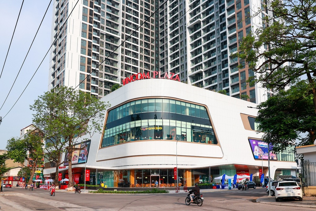 Đồng loạt khai trương Vincom Mega Mall Grand Park và Vincom Plaza Bắc Giang - 3 Đồng loạt khai trương Vincom Mega Mall Grand Park và Vincom Plaza Bắc Giang - 3