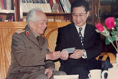 Cuộc gặp định mệnh và hành trình về Việt Nam của hậu duệ vua Lý Thái Tổ