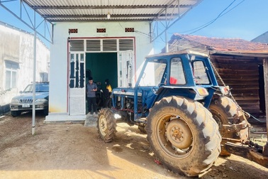 Khách hàng bất ngờ khi tiền điện cao gấp 10 lần so với tháng trước