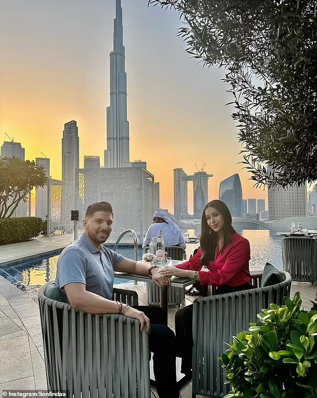 Cuộc sống của vợ triệu phú Dubai: Một ngày tiêu gần 10.000 USD - 5 Cuộc sống của vợ triệu phú Dubai: Một ngày tiêu gần 10.000 USD - 5