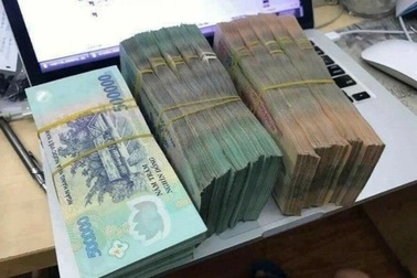 Cặp tình nhân cấu kết lừa đảo chiếm đoạt tiền của 2 anh trai