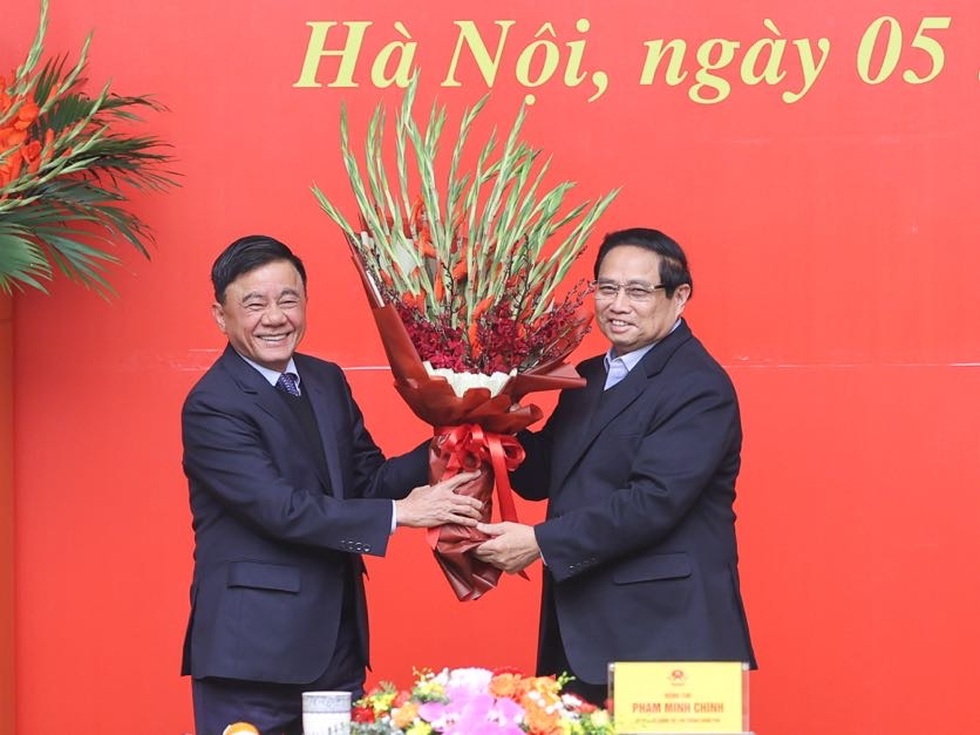 Ý nghĩa từ việc Bộ Chính trị quyết định lập mô hình chưa từng có tiền lệ - 4 Ý nghĩa từ việc Bộ Chính trị quyết định lập mô hình chưa từng có tiền lệ - 4