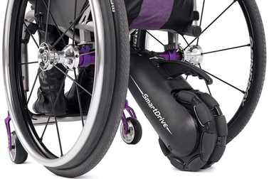 Công nghệ biến xe lăn thường thành xe lăn điện