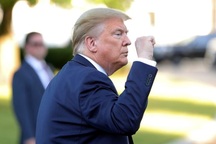 Ông Trump có thể lệnh quân đội Mỹ dập tắt bạo loạn?