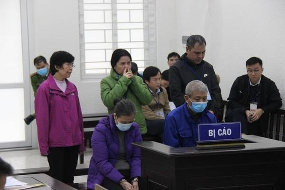 Vợ chồng Phó Tổng Giám đốc chiếm đoạt hơn 49 tỷ đồng của hai ngân hàng - 1 Vợ chồng Phó Tổng Giám đốc chiếm đoạt hơn 49 tỷ đồng của hai ngân hàng - 1