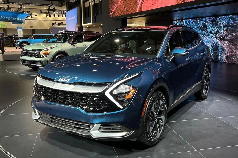 Chi tiết Kia Sportage Hybrid 2023: Uống xăng 6l/100 km, sắp về Việt Nam - 1 Chi tiết Kia Sportage Hybrid 2023: Uống xăng 6l/100 km, sắp về Việt Nam - 1
