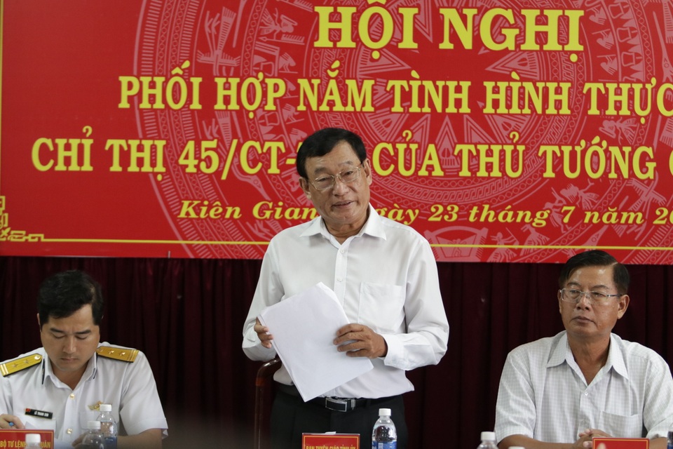 Quyết liệt chống khai thác hải sản trái phép tại vùng biển nước ngoài - 8 Quyết liệt chống khai thác hải sản trái phép tại vùng biển nước ngoài - 8