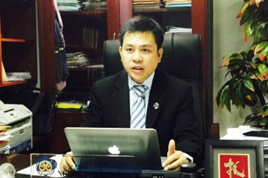 Đi ăn tiệc trong giờ hành chính, bằng xe công là vi phạm nghiêm trọng Luật Cán bộ, công chức