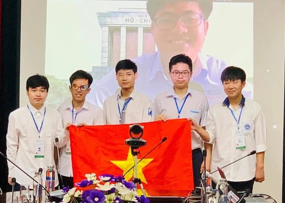 Đội tuyển Việt Nam giành 1 Huy chương Vàng Olympic Toán quốc tế - 1 Đội tuyển Việt Nam giành 1 Huy chương Vàng Olympic Toán quốc tế - 1