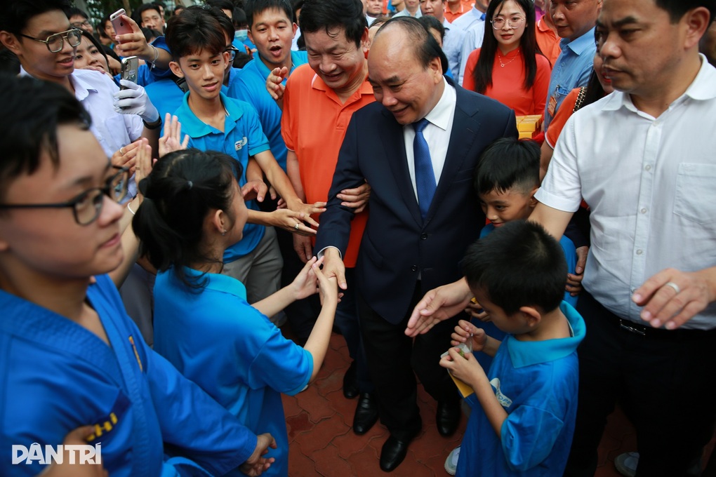 Chủ tịch nước Nguyễn Xuân Phúc dự khai giảng Trường Hy Vọng - 1 Chủ tịch nước Nguyễn Xuân Phúc dự khai giảng Trường Hy Vọng - 1