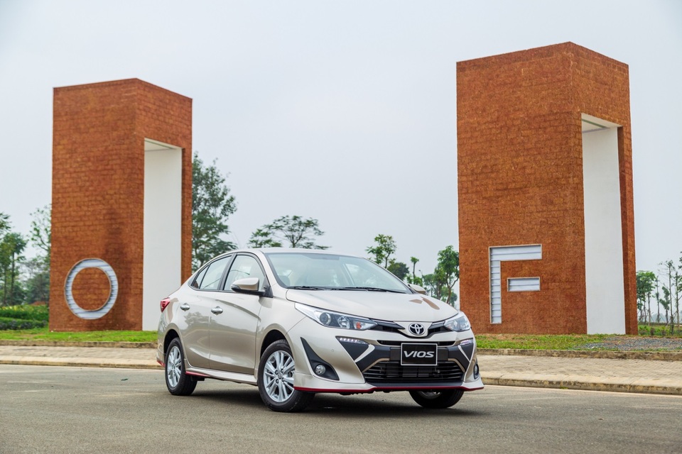 Bán gần 3.000 xe tháng 9, đây là lý do Toyota Vios cho đối thủ “hít khói” - 1 Bán gần 3.000 xe tháng 9, đây là lý do Toyota Vios cho đối thủ “hít khói” - 1