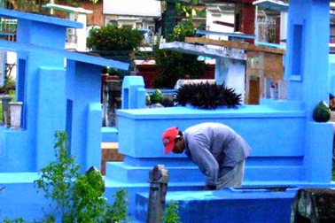 Nỗi lòng người tảo mộ Bình Hưng Hòa