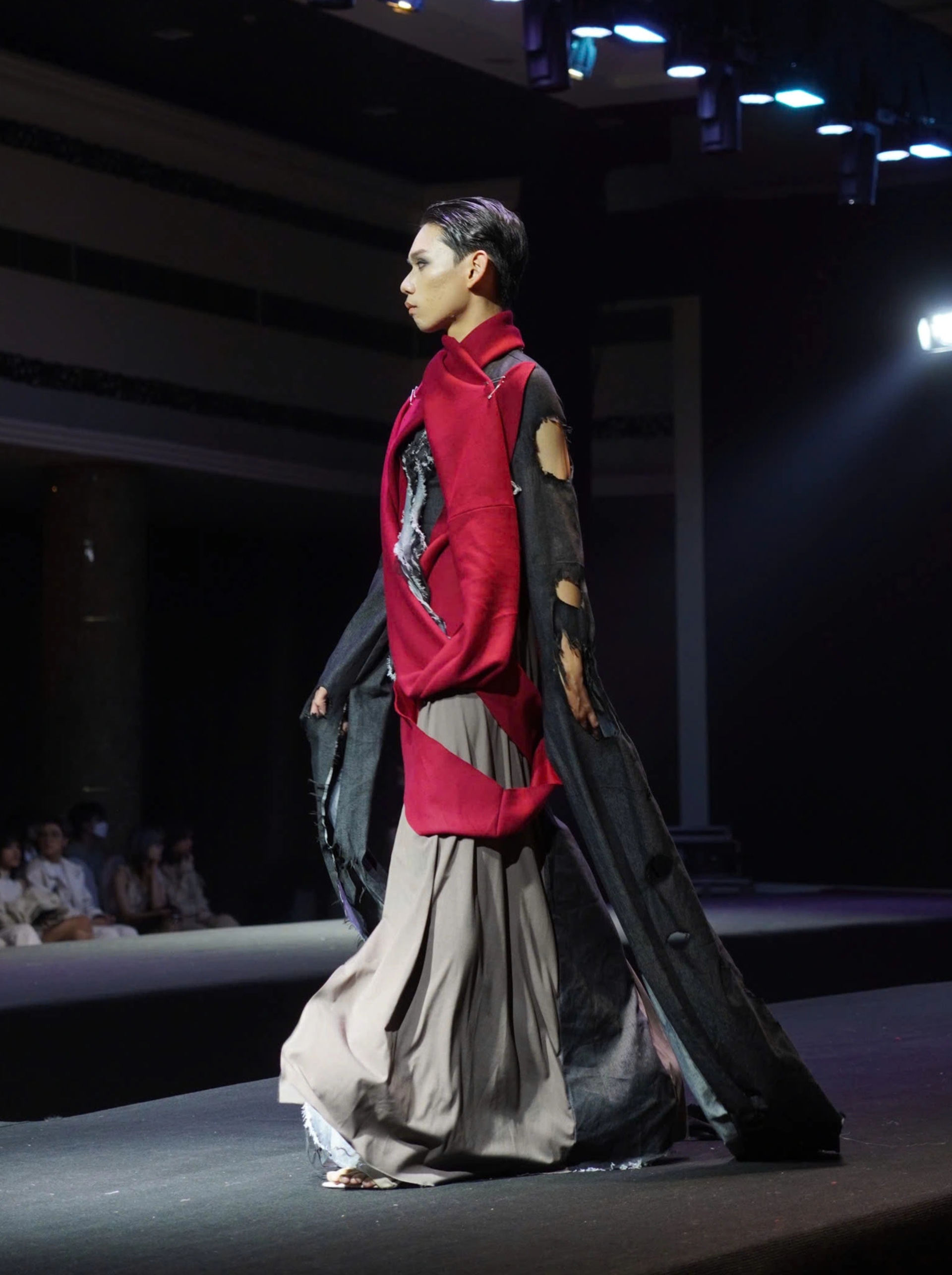 Gen Z Hà thành tổ chức show thời trang, tự thiết kế hơn 60 bộ váy áo - 11 Gen Z Hà thành tổ chức show thời trang, tự thiết kế hơn 60 bộ váy áo - 11
