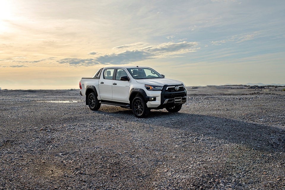 Toyota Hilux, Ford Ranger, Mitsubishi Triton: Xe bán tải nào cho khách Việt? - 5 Toyota Hilux, Ford Ranger, Mitsubishi Triton: Xe bán tải nào cho khách Việt? - 5