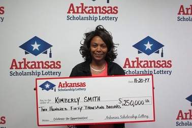 Chưa bao giờ có nổi 3.000 USD, đột nhiên trúng số giải lớn nhất