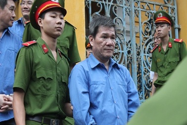 “Siêu lừa” vượt mặt Trầm Bê - kẻ gây "đụng độ" hai ngân hàng