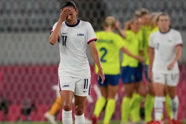 Đội tuyển nữ Mỹ thua sốc Thụy Điển, chủ nhà Nhật Bản bị cầm hòa tại Olympic