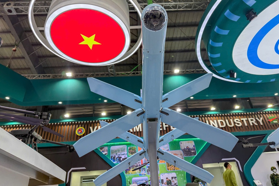 Vũ khí Made in Vietnam gây bất ngờ tại Triển lãm Quốc phòng quốc tế 2024 - 3 Vũ khí Made in Vietnam gây bất ngờ tại Triển lãm Quốc phòng quốc tế 2024 - 3