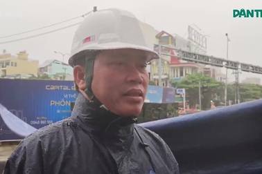 Khoảnh khắc hố sâu “nuốt chửng” nhiều ô tô ở Đà Nẵng