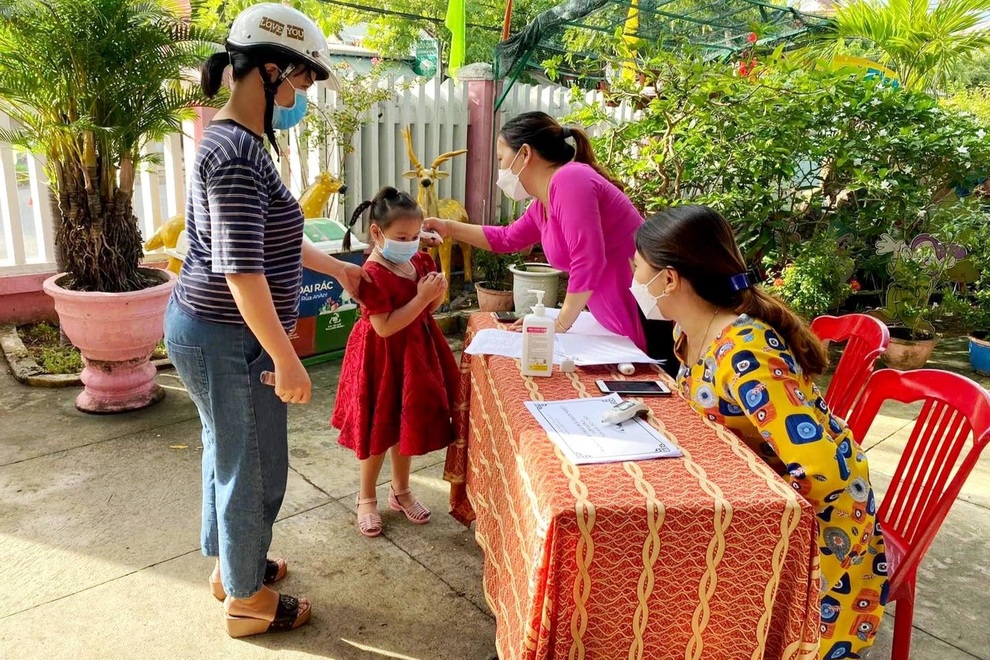 Hình ảnh phố cổ Hội An ngày đầu nới lỏng giãn cách xã hội - 4 Hình ảnh phố cổ Hội An ngày đầu nới lỏng giãn cách xã hội - 4