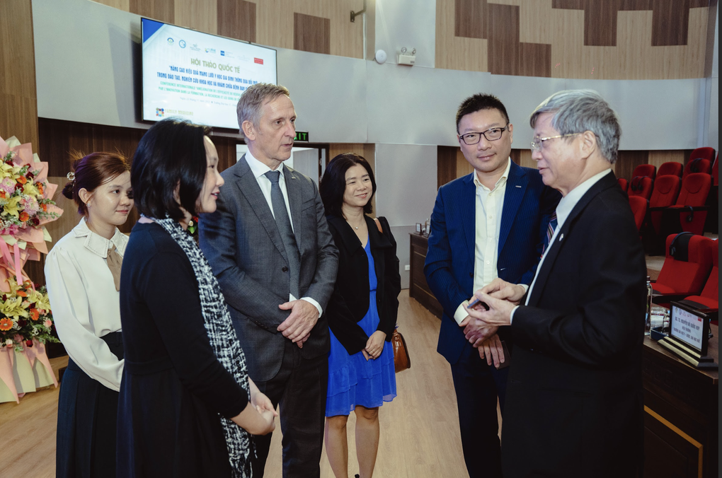 OMRON Healthcare cùng Trường Đại học Y Dược, Đại học Huế chăm sóc sức khỏe cộng đồng - 5 OMRON Healthcare cùng Trường Đại học Y Dược, Đại học Huế chăm sóc sức khỏe cộng đồng - 5