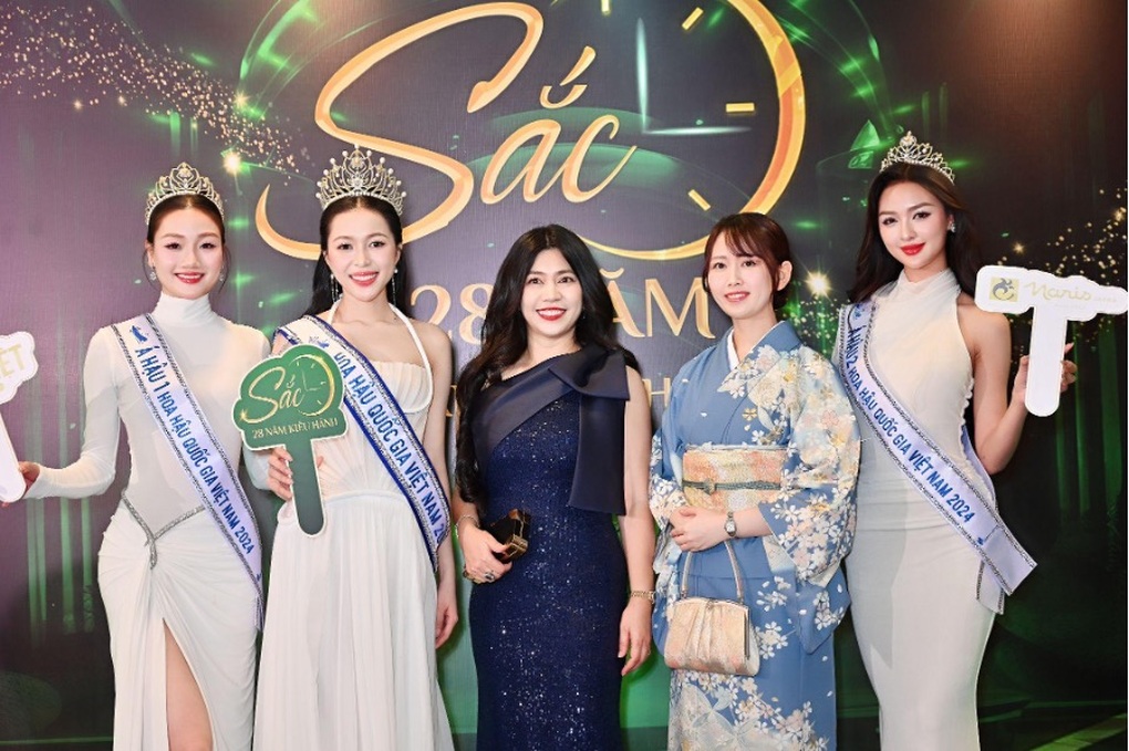 Naris Vietnam tri ân khách hàng qua sự kiện Sắc - 28 năm kiêu hãnh với thời gian - 1 Naris Vietnam tri ân khách hàng qua sự kiện Sắc - 28 năm kiêu hãnh với thời gian - 1