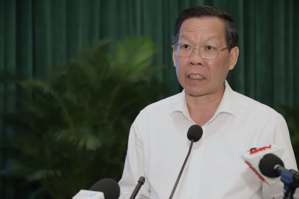 Chủ tịch TPHCM: Nghiên cứu phương án hợp nhất 3 ban chỉ đạo - 1 Chủ tịch TPHCM: Nghiên cứu phương án hợp nhất 3 ban chỉ đạo - 1