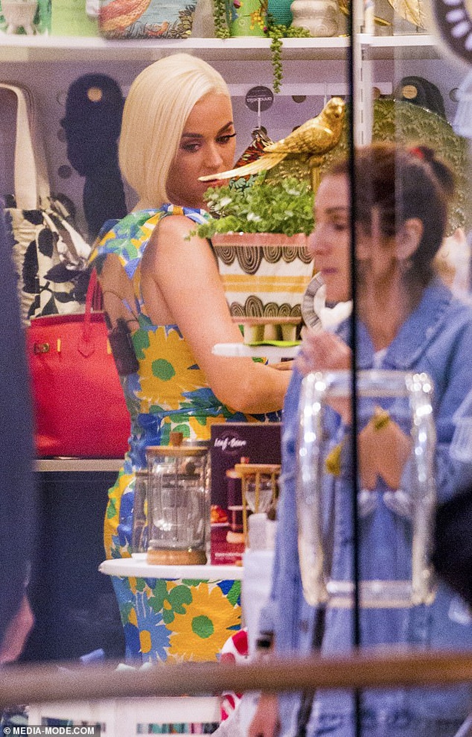 Bà bầu Katy Perry mong có con gái - 3 Bà bầu Katy Perry mong có con gái - 3
