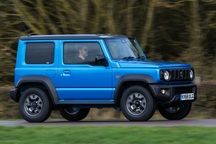Kì lạ Suzuki Jimny cũ đắt hơn cả xe mới