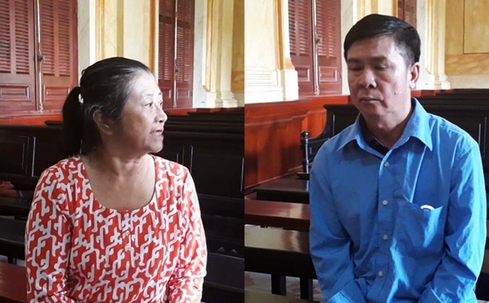 Trộm giấy tờ nhà đất của khách rồi lừa bán cho người khác - 1 Trộm giấy tờ nhà đất của khách rồi lừa bán cho người khác - 1