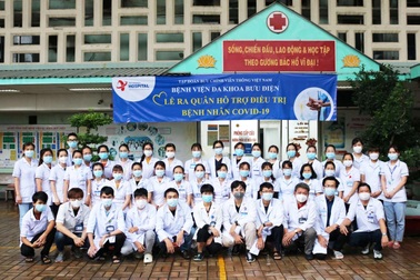 Gần 200 y bác sĩ BV Đa khoa Bưu điện xông pha nơi tuyến đầu chống dịch
