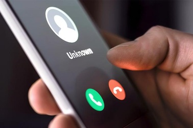 Gửi tin nhắn rác hoặc gọi điện quảng cáo sai sự thật sẽ bị phạt nặng