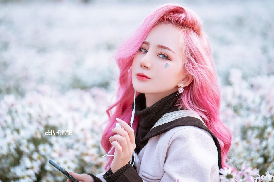 Gặp nữ streamer 9x xứ Nghệ đang hot trên mạng xã hội - 3 Gặp nữ streamer 9x xứ Nghệ đang hot trên mạng xã hội - 3