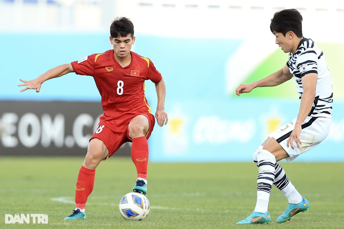 Cầu thủ trẻ nhất U23 Việt Nam được AFC vinh danh sau trận hòa Hàn Quốc - 1 Cầu thủ trẻ nhất U23 Việt Nam được AFC vinh danh sau trận hòa Hàn Quốc - 1