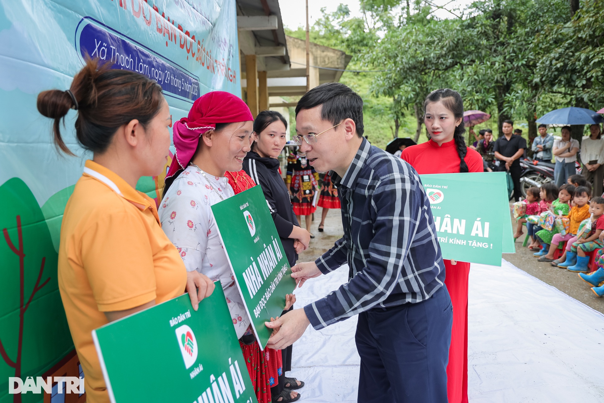 Khánh thành phòng học Dân trí Nặm Pục và 5 ngôi nhà Nhân ái tại Cao Bằng - 12 Khánh thành phòng học Dân trí Nặm Pục và 5 ngôi nhà Nhân ái tại Cao Bằng - 12