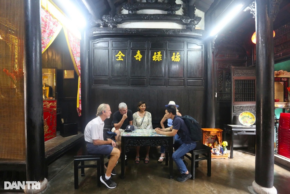 Khám phá ngôi nhà bằng gỗ lim của thương nhân giàu có một thời - 2 Khám phá ngôi nhà bằng gỗ lim của thương nhân giàu có một thời - 2