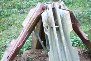 Kẻ gian trộm chứng tích chiến tranh lúc nửa đêm