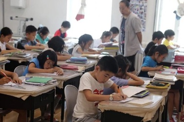 Tầng lớp trung lưu Trung Quốc không tiếc tiền đầu tư học hành cho con