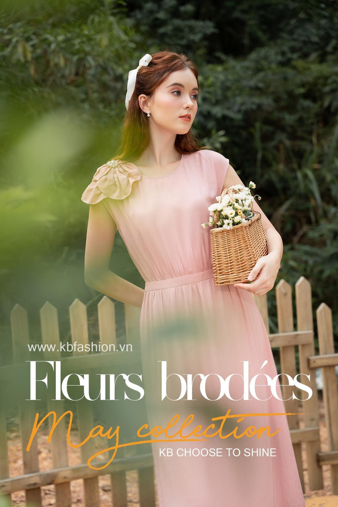 Họa tiết hoa thêu trở lại trong BST Fleurs Brodées của KB FASHION - 1 Họa tiết hoa thêu trở lại trong BST Fleurs Brodées của KB FASHION - 1