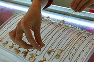 FED giữ nguyên lãi suất, vàng mất phương hướng