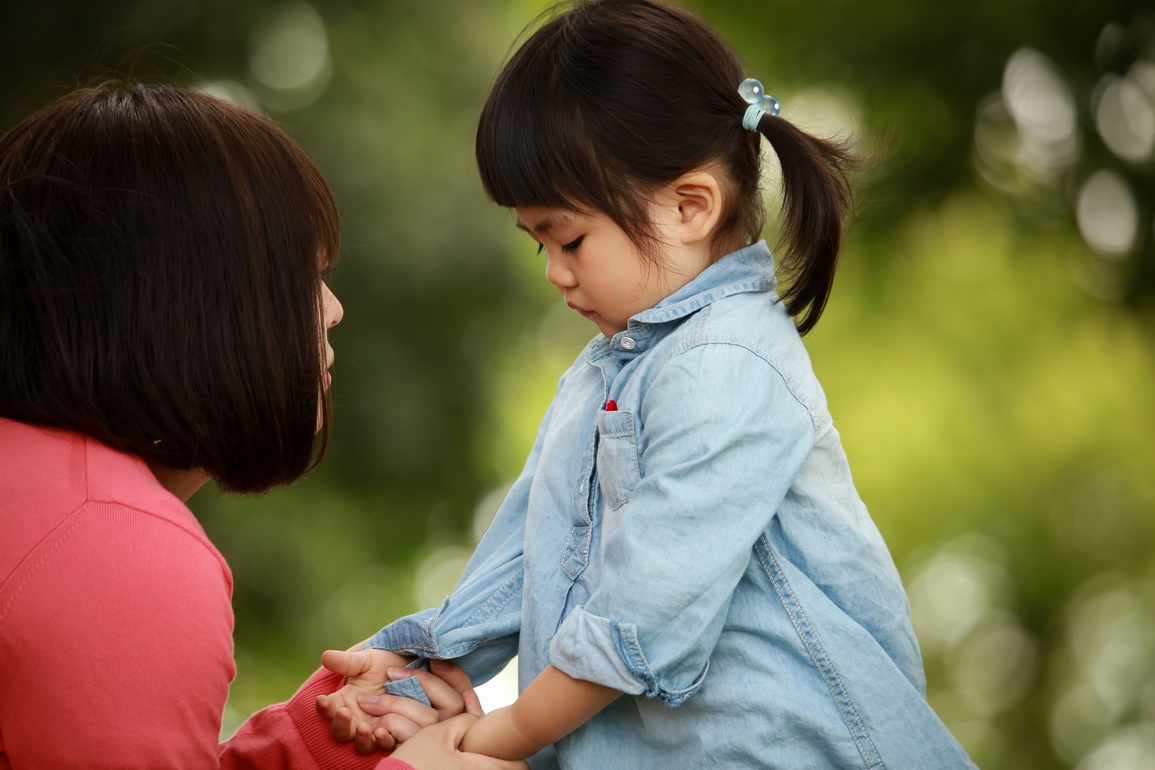 Vụ bé gái 8 tuổi bị bạo hành: Đừng nhân danh tình yêu để xúc phạm con trẻ! - 2 Vụ bé gái 8 tuổi bị bạo hành: Đừng nhân danh tình yêu để xúc phạm con trẻ! - 2