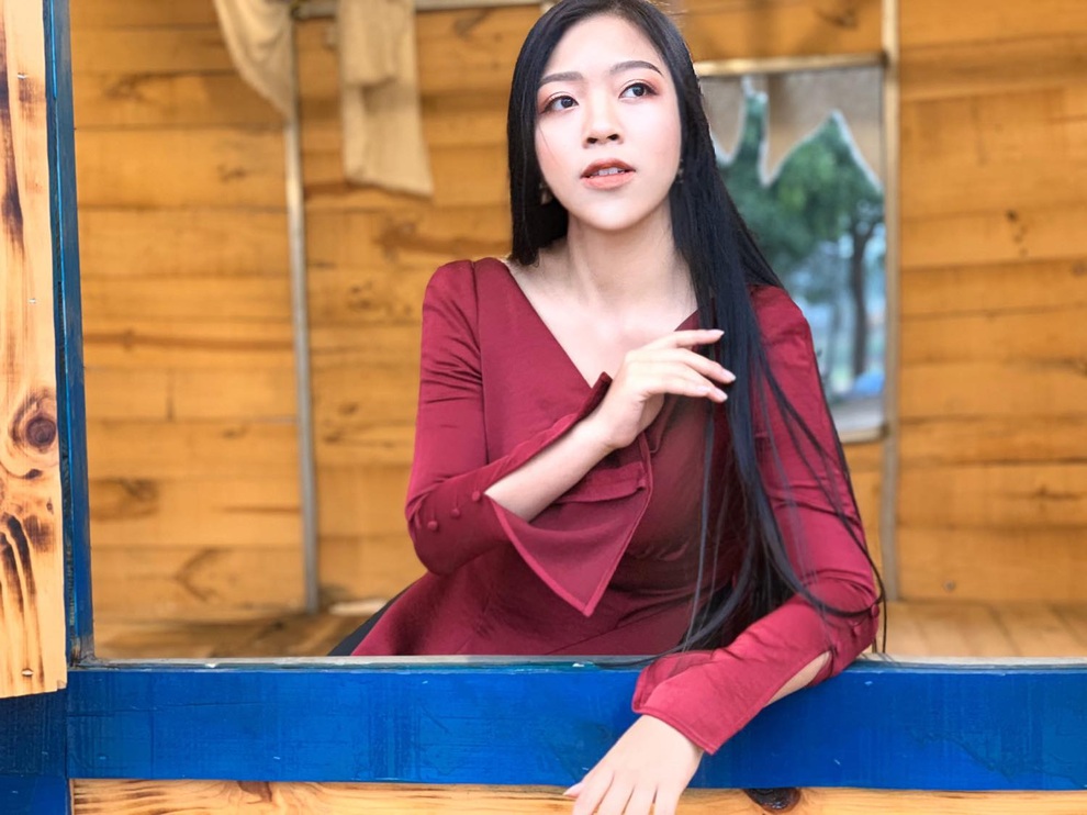 Con nhà người ta tốt nghiệp thủ khoa, làm CEO ở tuổi 22 - 1 Con nhà người ta tốt nghiệp thủ khoa, làm CEO ở tuổi 22 - 1