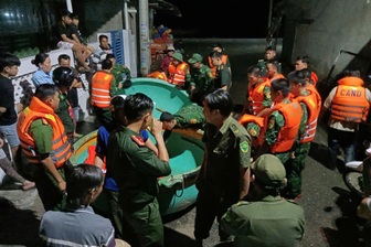 Sóng đánh chìm thuyền thúng ở Lâm Đồng, một ngư dân mất tích