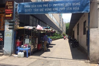 Cầm điện thoại Vertu trị giá 600 triệu đi dạo bộ bị cướp giật mất