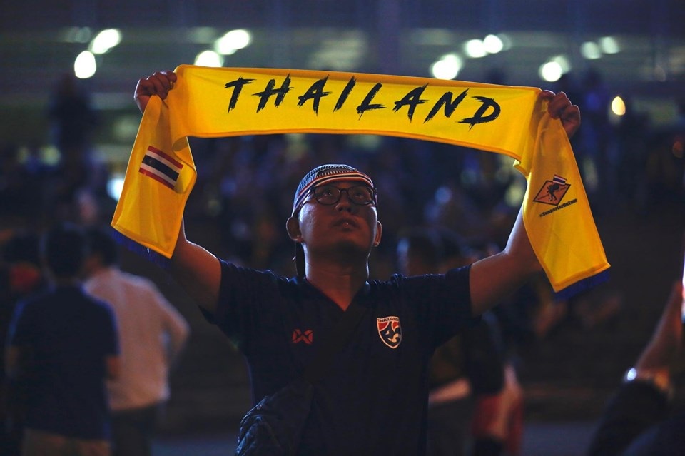 Việt Nam 0-0 Thái Lan: Hai quyết định gây tranh cãi của trọng tài - 4 Việt Nam 0-0 Thái Lan: Hai quyết định gây tranh cãi của trọng tài - 4