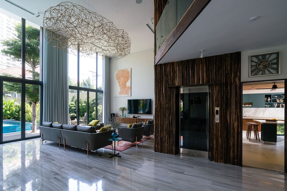 Cặp vợ chồng ở TP.HCM thiết kế cả rạp chiếu phim trong căn biệt thự phố - 5