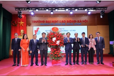 Bộ trưởng Bộ Nội vụ gợi mở 5 định hướng cho Trường Đại học Lao động Xã hội