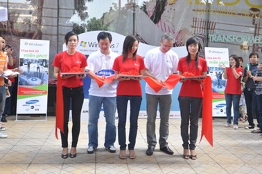 Microsoft Việt Nam giới thiệu Windows 7 qua sự kiện đường phố
